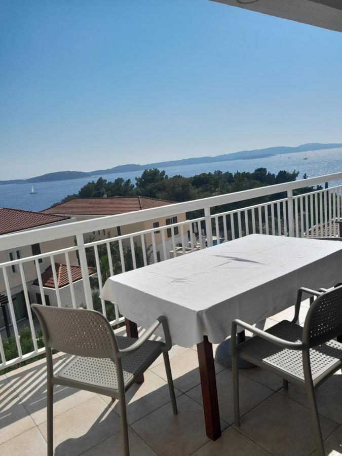 Feelhvar Along Bluelagoon Beach Hvar Town Rom bilde