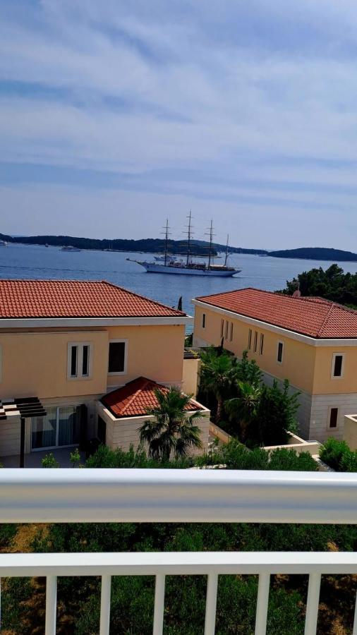 Feelhvar Along Bluelagoon Beach Hvar Town Eksteriør bilde